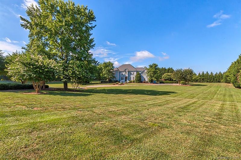 347 Landsbury Dr, Waxhaw, NC 28173