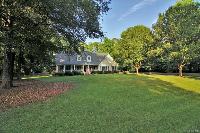 745 Sanside Dr, York, SC 29745