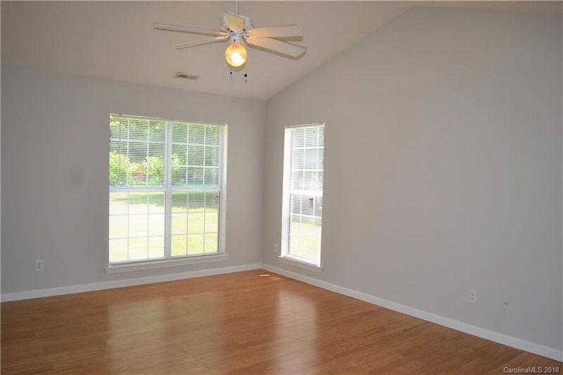 4822 Avalon Forest Ln, Charlotte, NC 28269