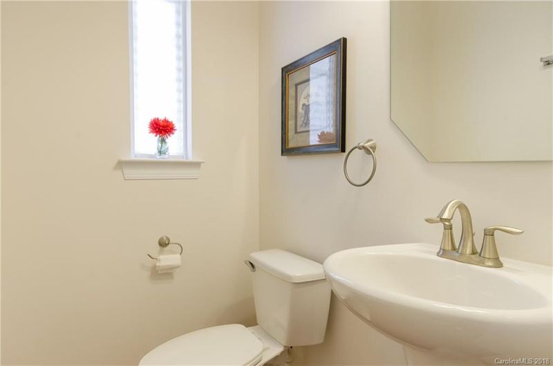 5466 Allison Ln, Charlotte, NC 28277