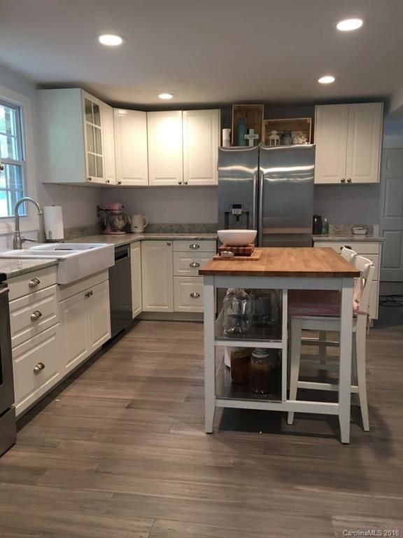 909 Ingraham Pl, Charlotte, NC 28270