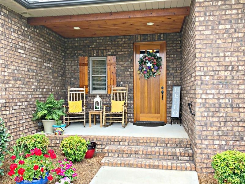 852 38th Ave NE, Hickory, NC 28601