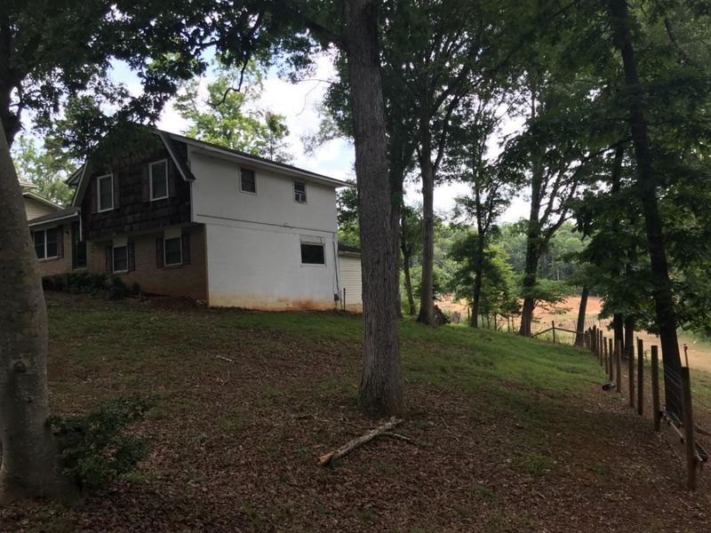 2608 Devon Dr, Dallas, NC 28034