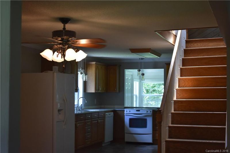 132 Parton Dr, Kings Mountain, NC 28086