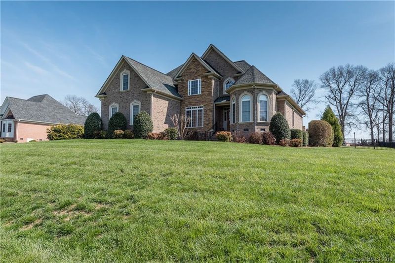 2716 Smith Field Dr, Monroe, NC 28110