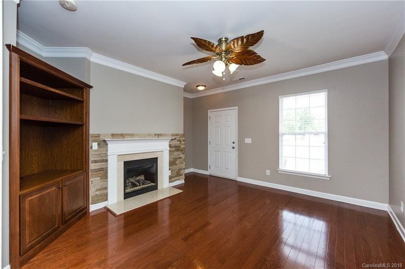 12735 Persimmon Tree Dr, Charlotte, NC 28273