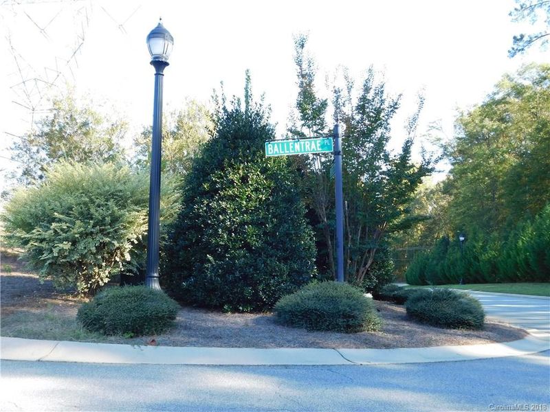 000 Mulligan Dr #18, Stanley, NC 28164