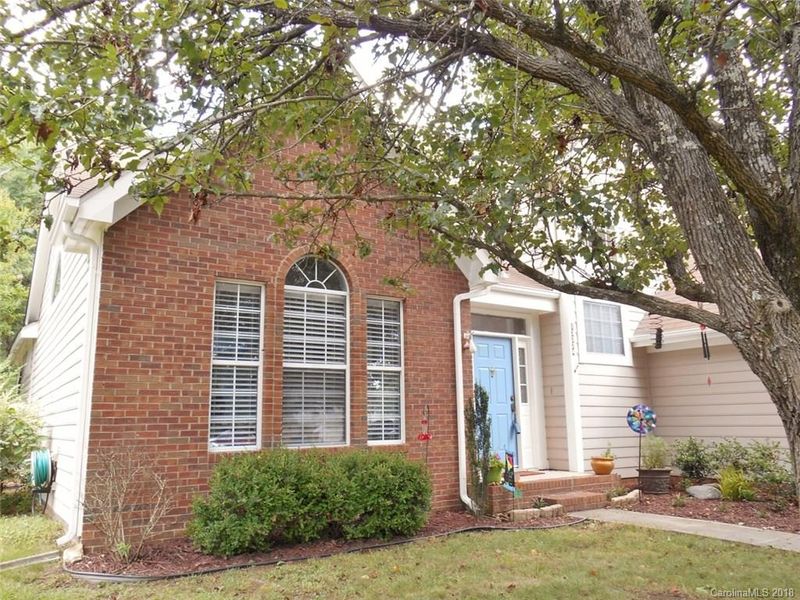 13224 Greycrest Dr, Charlotte, NC 28278