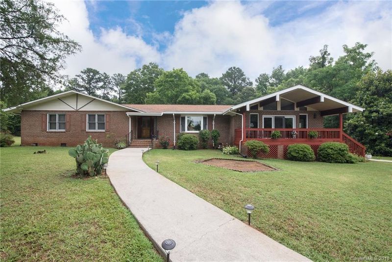 5906 Liberty Hill Rd, Catawba, SC 29704
