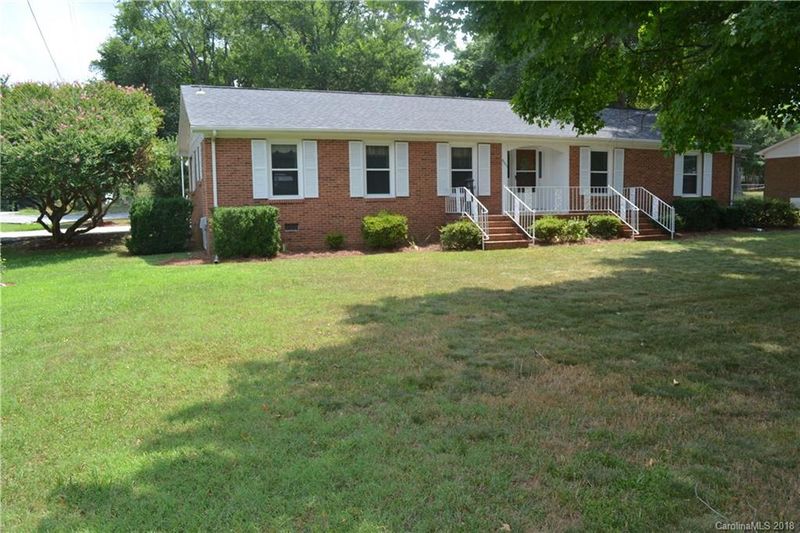 6301 Morehead Rd, Harrisburg, NC 28075