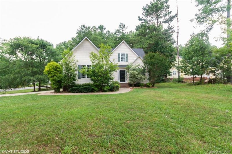 206 Spicewood Cir, Troutman, NC 28166