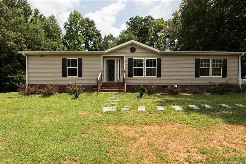 110 Little Dipper Dr #109, Clover, SC 29710