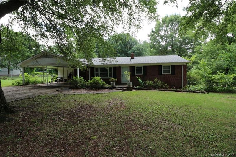 1013 Carroll St, Cherryville, NC 28021