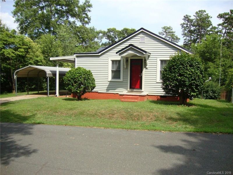 107 1st St, Belmont, NC 28012