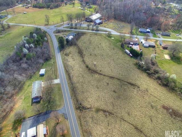1733 Zion Church Rd, Hickory, NC 28602
