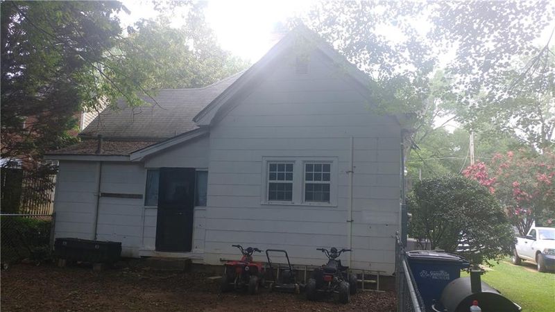 617 Cherry St, Statesville, NC 28677