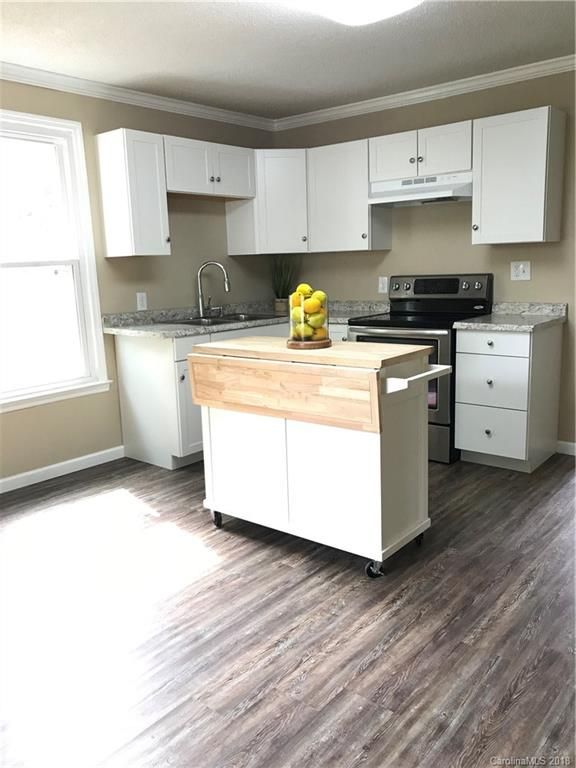 104 Maple Dr, Mount Holly, NC 28120