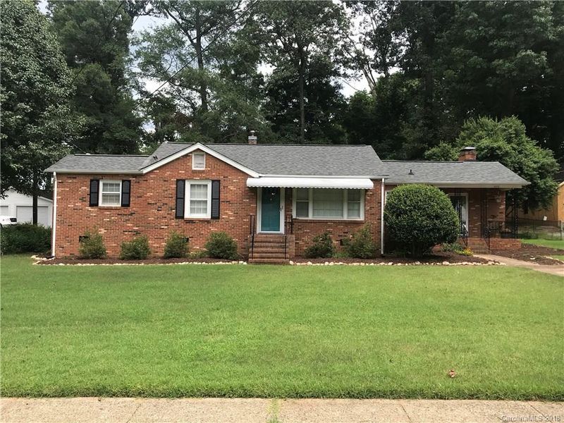402 N Hawthorne St #L 9, Mount Holly, NC 28120