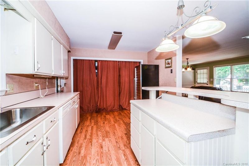 19908 Schooner Dr, Cornelius, NC 28031