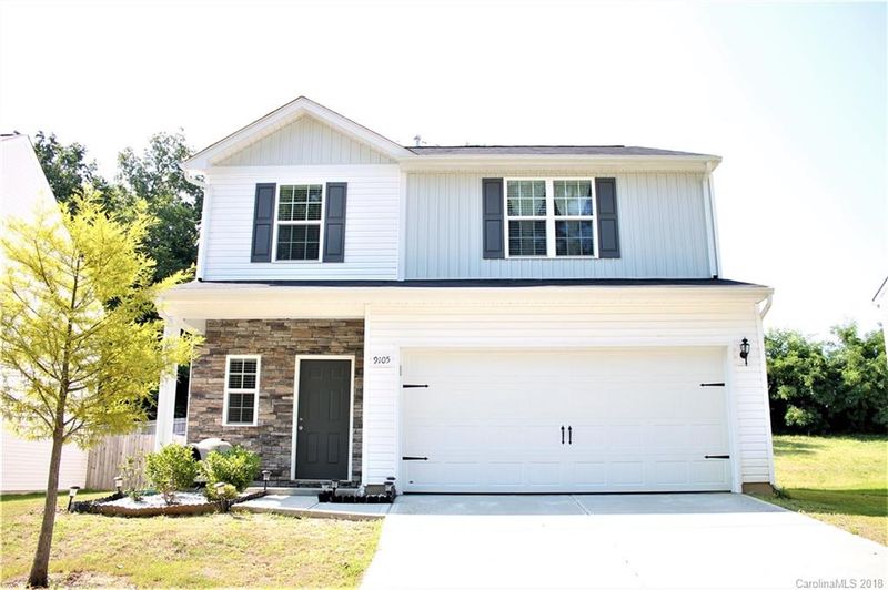 9105 Avery Meadows Dr, Charlotte, NC 28216