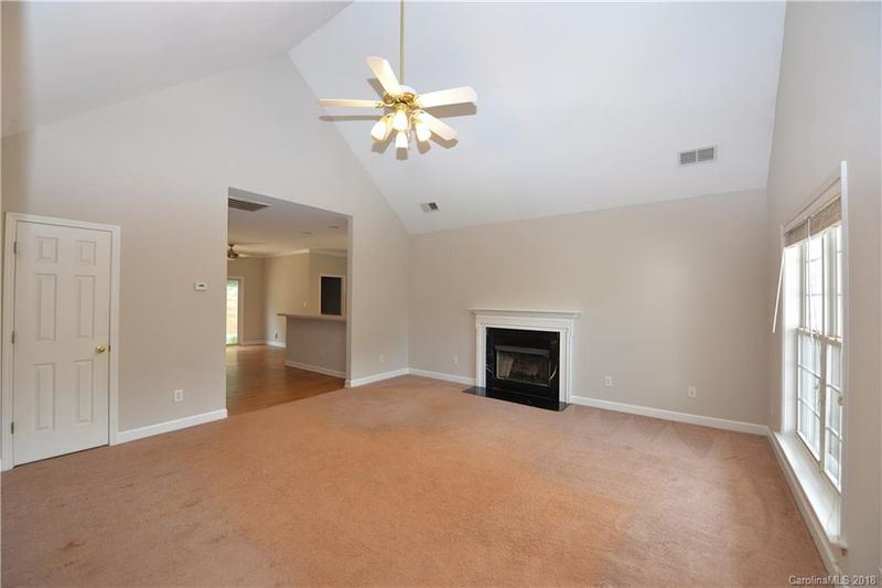 13236 Graymist Dr, Charlotte, NC 28215