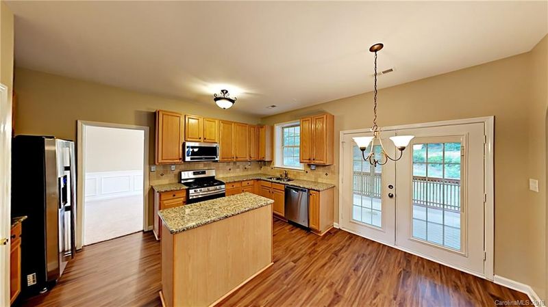 1211 E Arrow Lake Ct, Fort Mill, SC 29707
