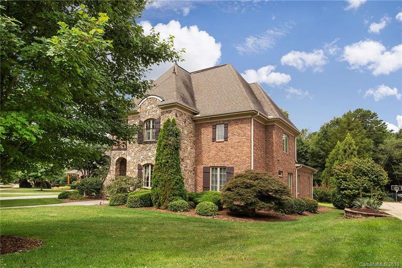 20619 Queensdale Dr, Cornelius, NC 28031