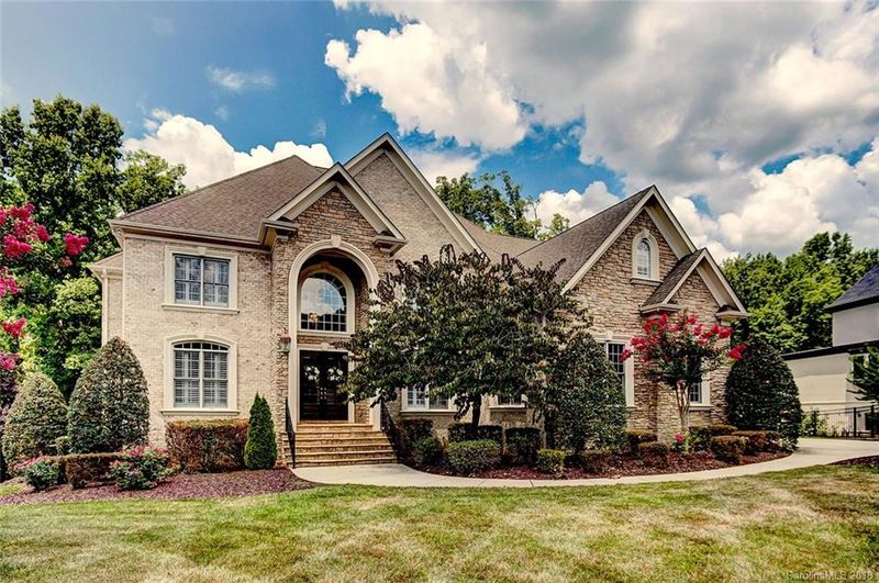 1614 Lookout Cir, Waxhaw, NC 28173
