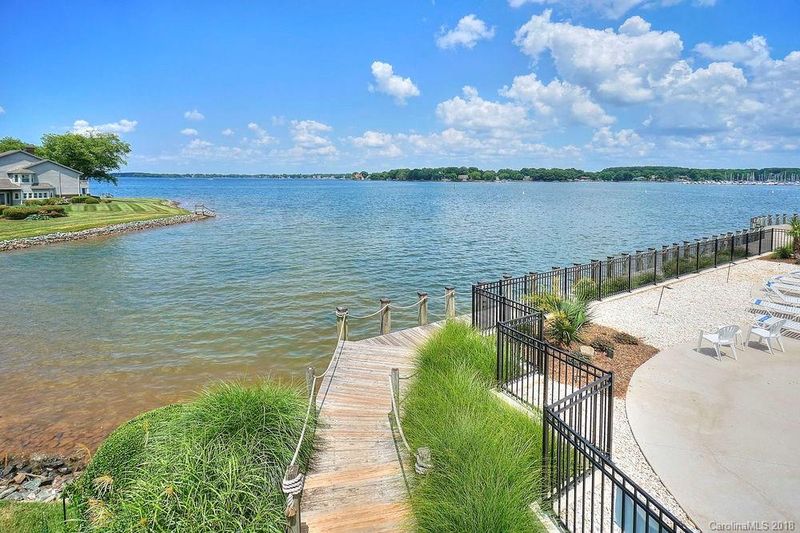 18555 Vineyard Point Ln #18555, Cornelius, NC 28031
