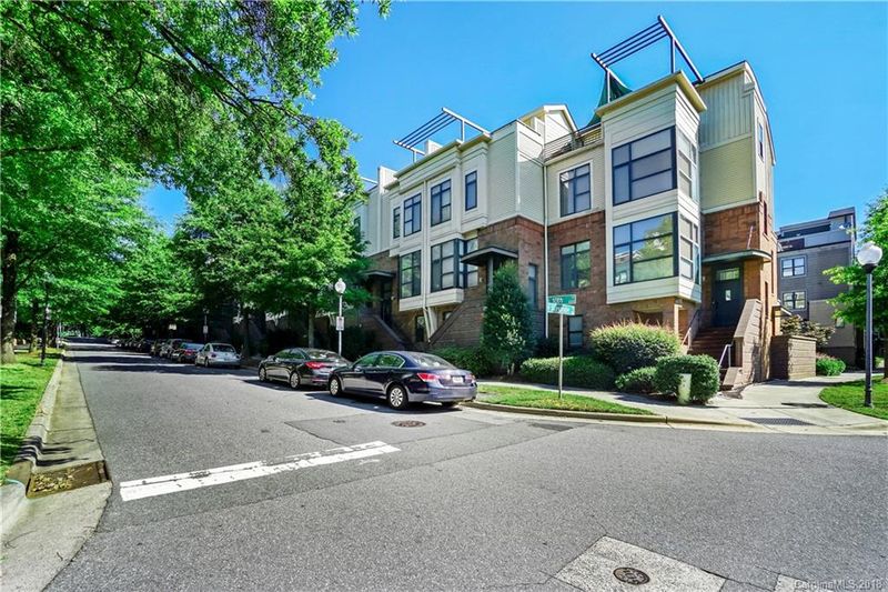 655 E 10th St #655, Charlotte, NC 28202