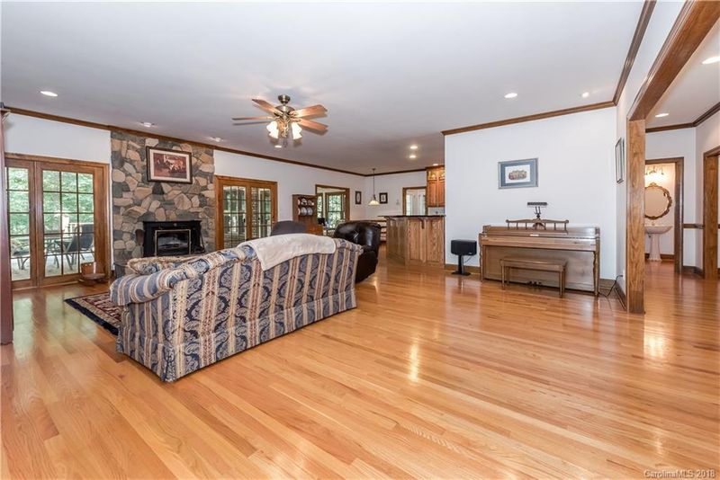 10500 Mt Olive Estates Dr, Mount Pleasant, NC 28124