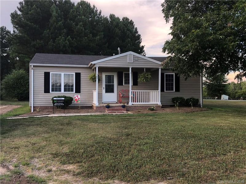 103 Hooper Rd, Dallas, NC 28034