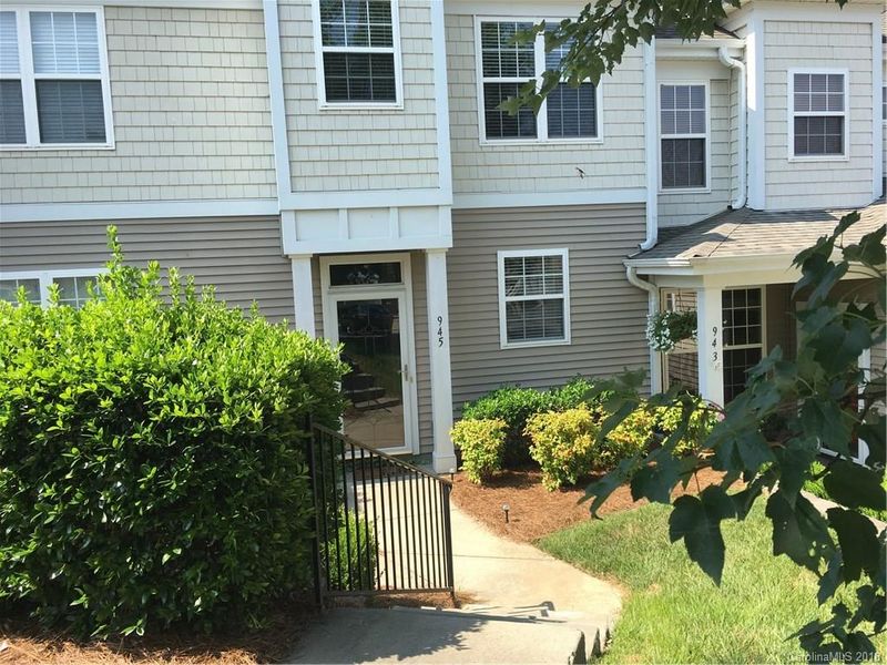 945 Ashworth Dr, Gastonia, NC 28054