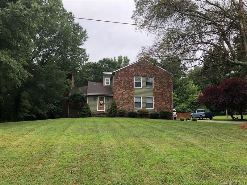 524 Delview Dr, Cherryville, NC 28021
