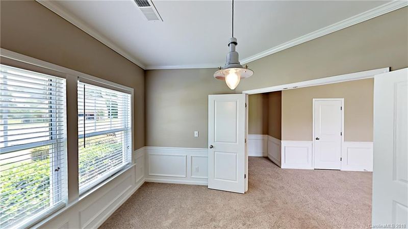 105 Austin Field Ct, Mount Holly, NC 28120