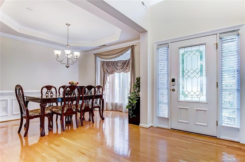4042 Sawmill Trace Dr, Charlotte, NC 28213