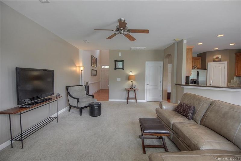 12050 Red Rust Ln, Charlotte, NC 28277