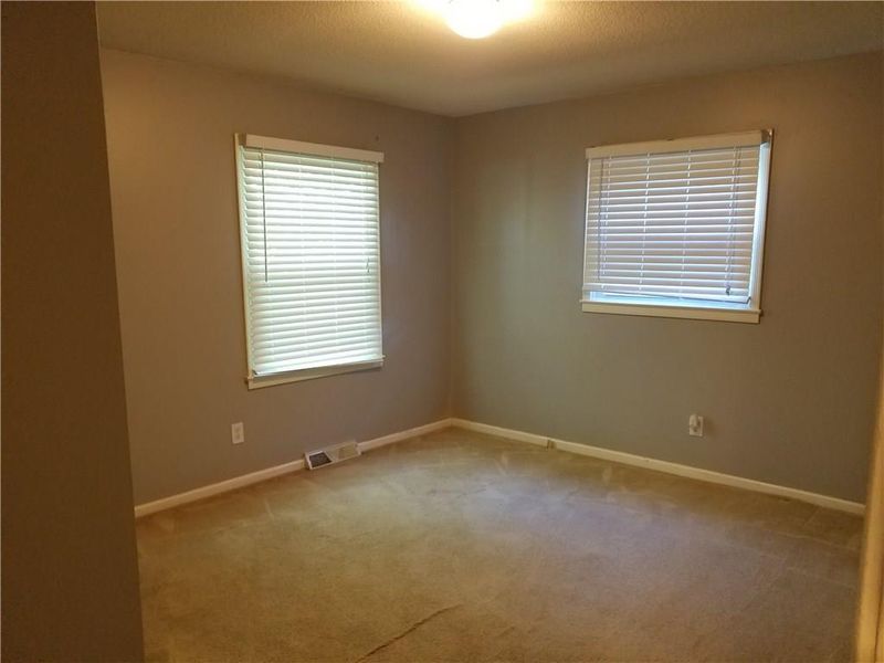 722 4th St SE, Hickory, NC 28602