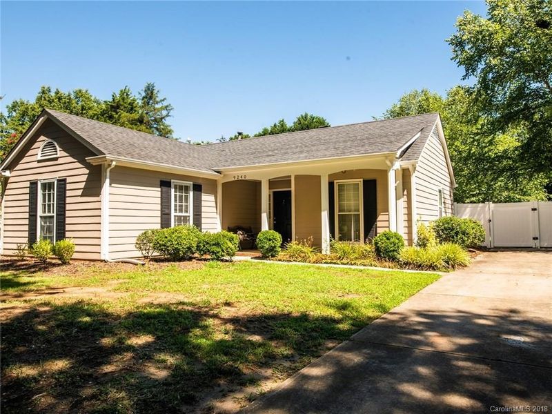 9240 Essen Ln, Charlotte, NC 28210