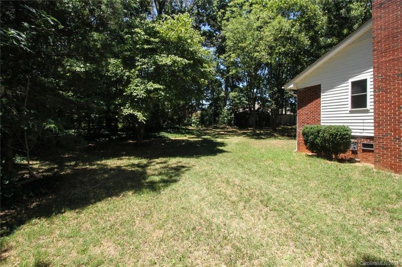 15900 S J Lawrence Rd, Charlotte, NC 28273