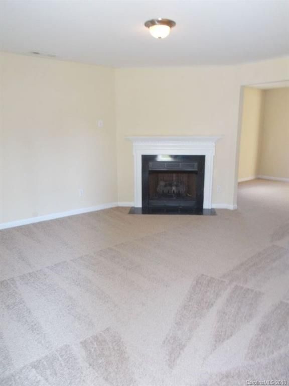 5124 Plaza Meadow Dr, Charlotte, NC 28215