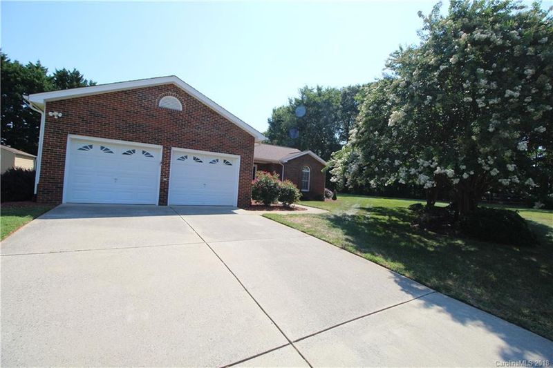 809 Suequay Ct, Gastonia, NC 28056