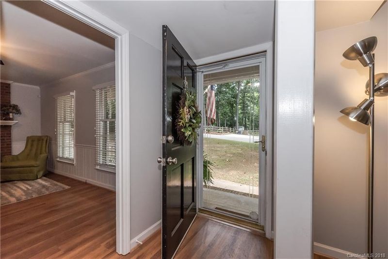 1124 Longbrook Dr, Charlotte, NC 28270