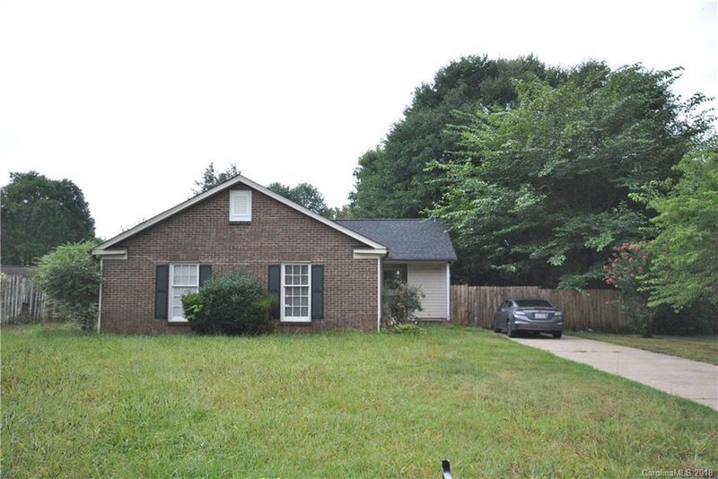 7700 Dayberry Ln, Charlotte, NC 28227