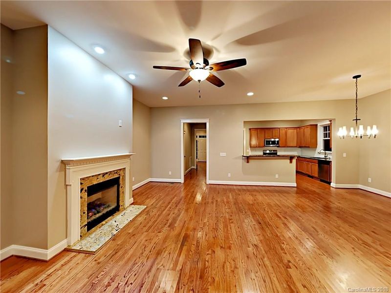 16810 Summers Walk Blvd, Davidson, NC 28036