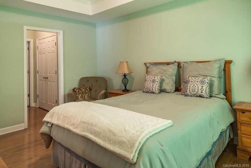 355 Valley Brook Ln, Concord, NC 28025