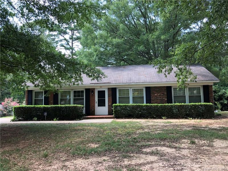 300 Newburg Ln, Matthews, NC 28105