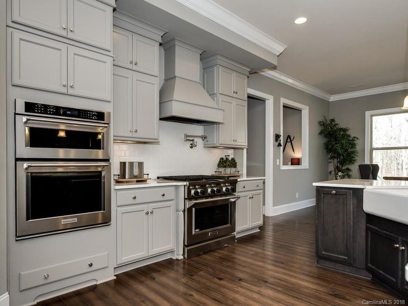 1732 Emory Oak Dr, Charlotte, NC 28270