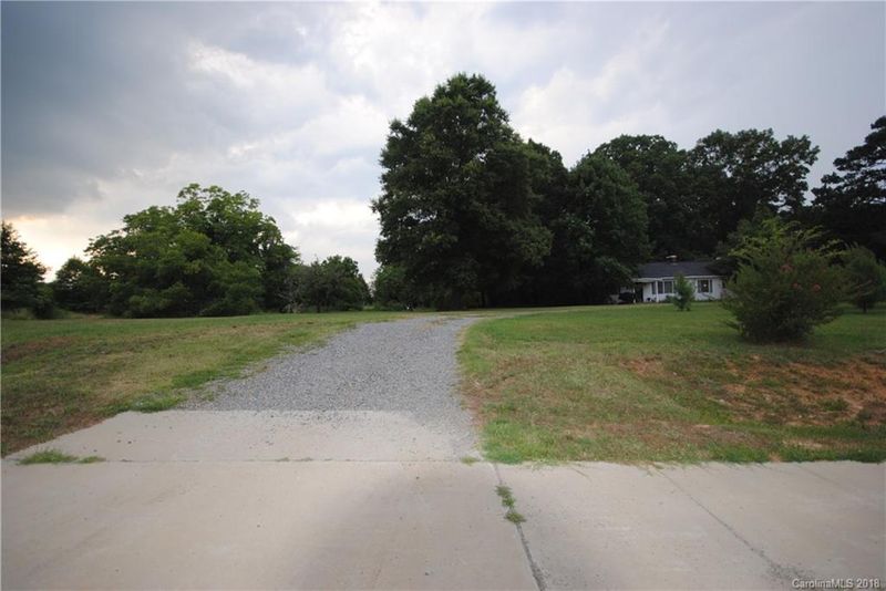 4212 Johnston Oehler Rd, Charlotte, NC 28269