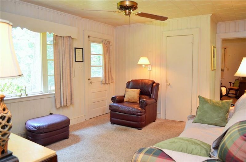 1365 33rd St SW, Hickory, NC 28602